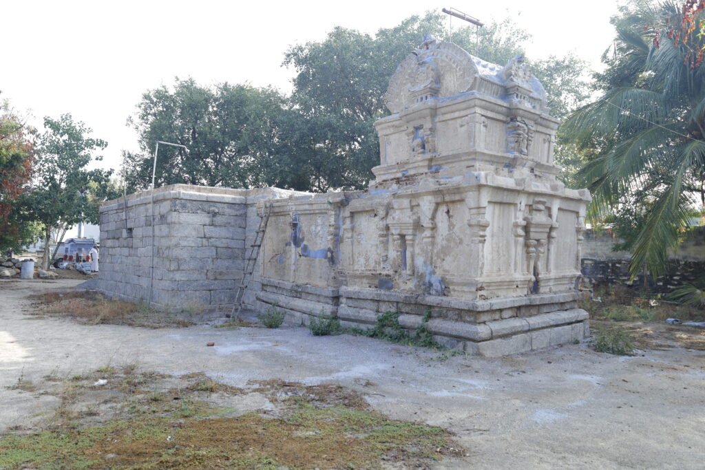 பழைய கோயில் அகற்றல்