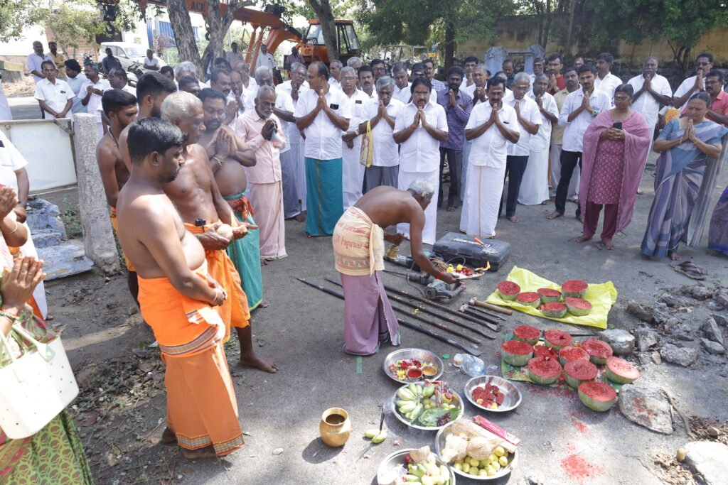 பழைய கோயில் அகற்றல்